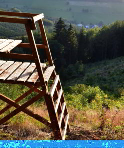 Drückjagdbock Holz im Revier